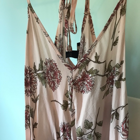 NWT Gorgeous midi handkerchief dress - Picture 3 of 8